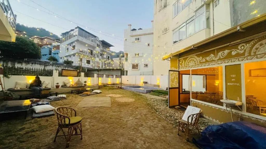 Rishīkesh Shanti Hostel And Garden Cafe المظهر الخارجي الصورة